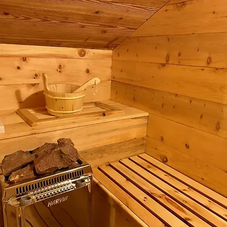 Rascard Monterosa Apartment