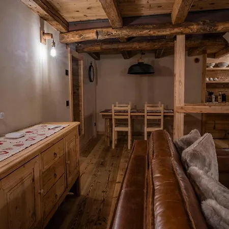 Rascard Monterosa شقة تشامبولوك